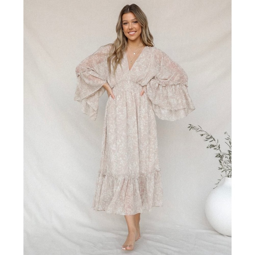 The Avenue Floral Butterfly Maxi Dress (Small)